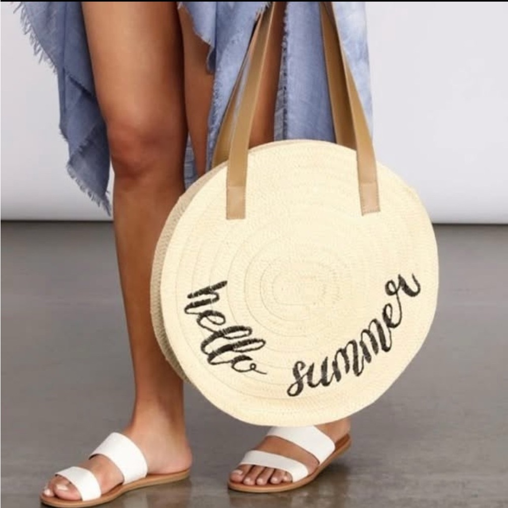 NWT Round Straw Tote Bag with Tan Straps